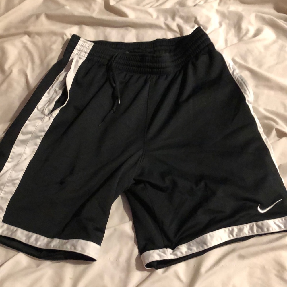 Women’s Nike shorts women’s medium